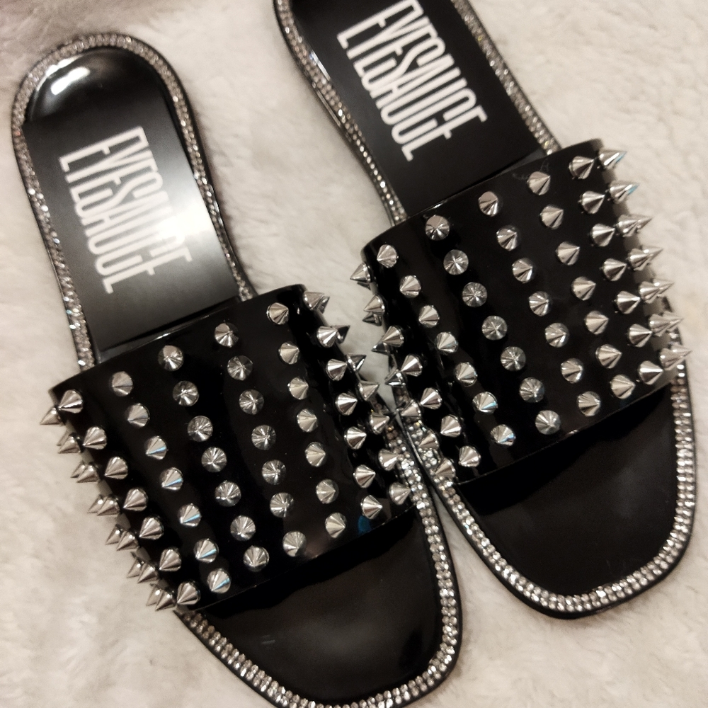 🖤❤️🤍Studded Jelly Slides Sandals